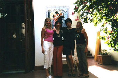 Andr&eacute;e Lapeyre A la "Casa de Gerard" En f&eacute;vrier 2006 avec Ir&eacute;n&eacute;e, Patricia, Silvia